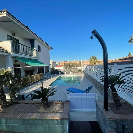 Casa Unifamiliar En בית נופש קאלאפיי