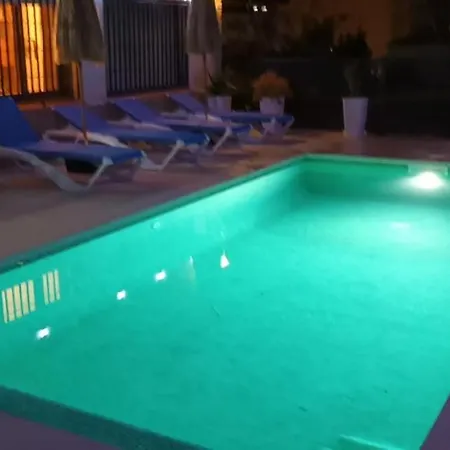 Casa Unifamiliar En